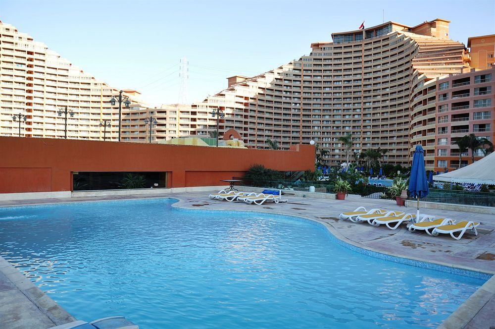 עיין סוחנה Porto Sokhna Pyramids Apartments Powered By Amer-Group Family Only מראה חיצוני תמונה