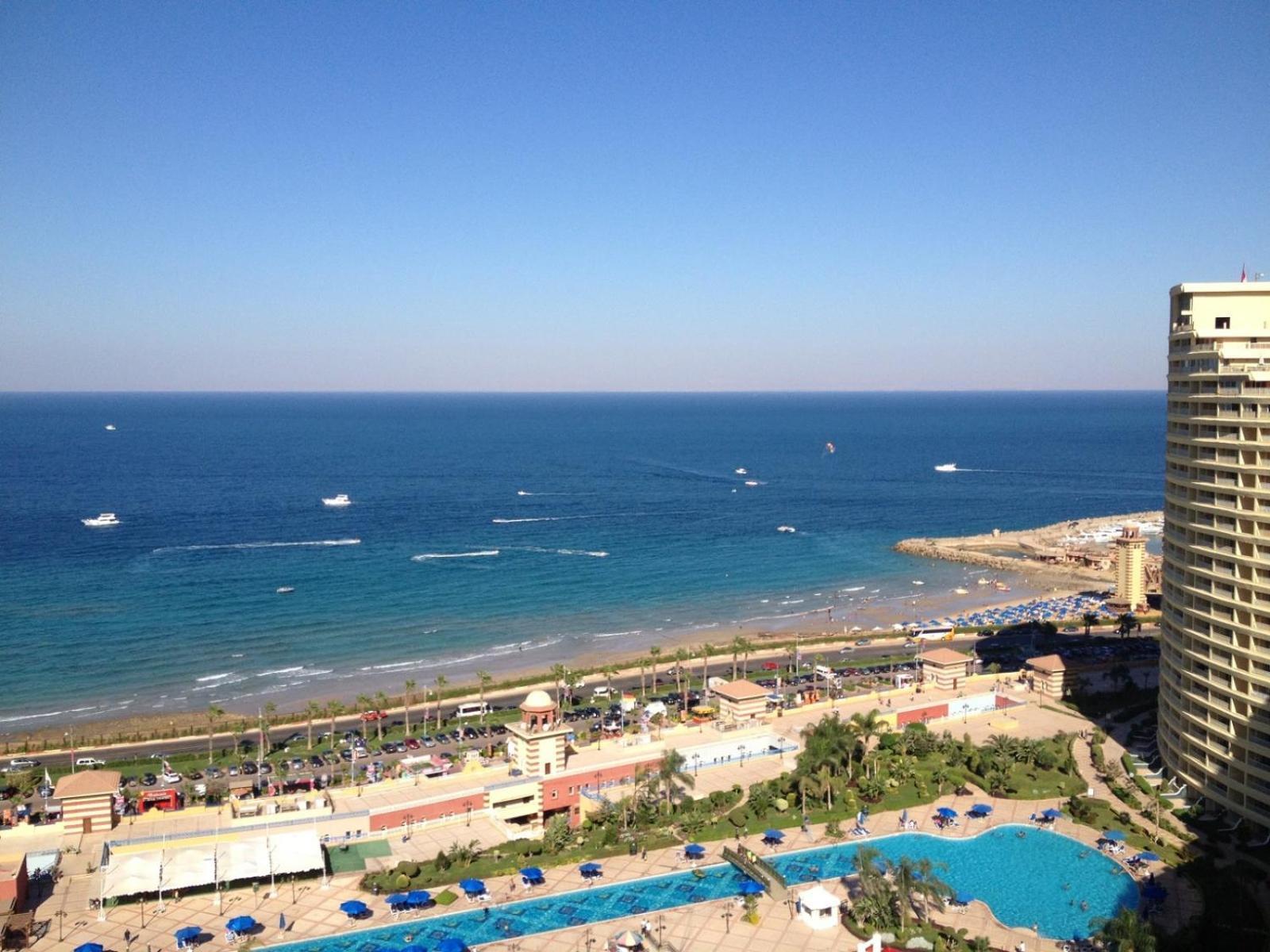 עיין סוחנה Porto Sokhna Pyramids Apartments Powered By Amer-Group Family Only מראה חיצוני תמונה