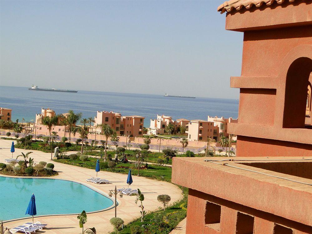 עיין סוחנה Porto Sokhna Pyramids Apartments Powered By Amer-Group Family Only מראה חיצוני תמונה